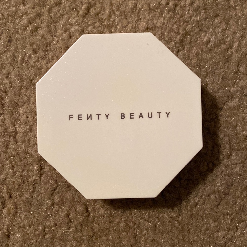 Fenty highlighter